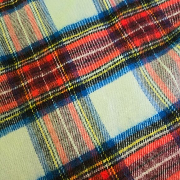 100% Cashmere Made In Germany Red Blue Plaid Fringe Scarf 12"x64" - Picture 2 of 3